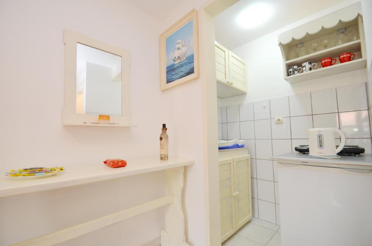 Leut Stone Residence Tivat Eksteriør billede