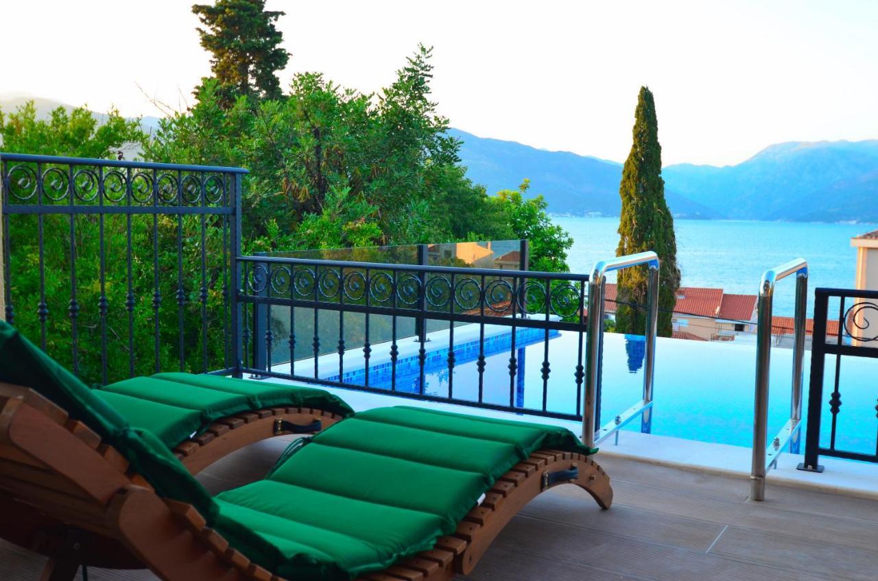 Leut Stone Residence Tivat Eksteriør billede