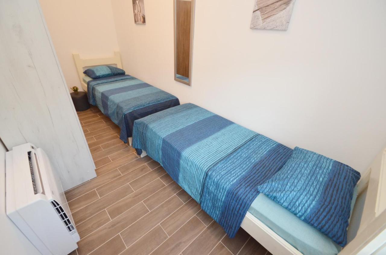 Leut Stone Residence Tivat Eksteriør billede